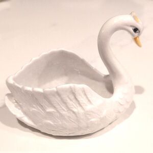Vintage Elegant White Swan Planter Made In Portugal